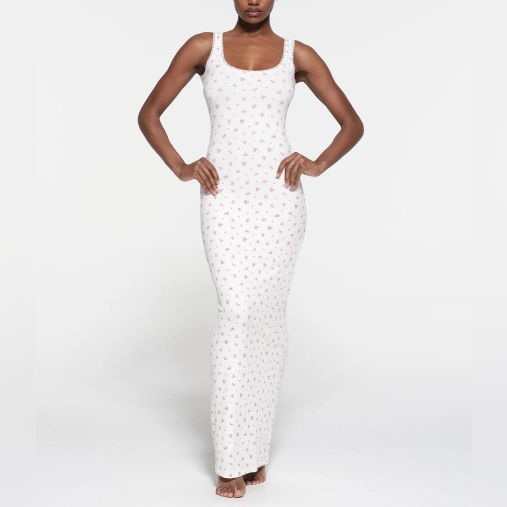 NWT Skims Soft Lounge Lace Scoop Neck Maxi Dress